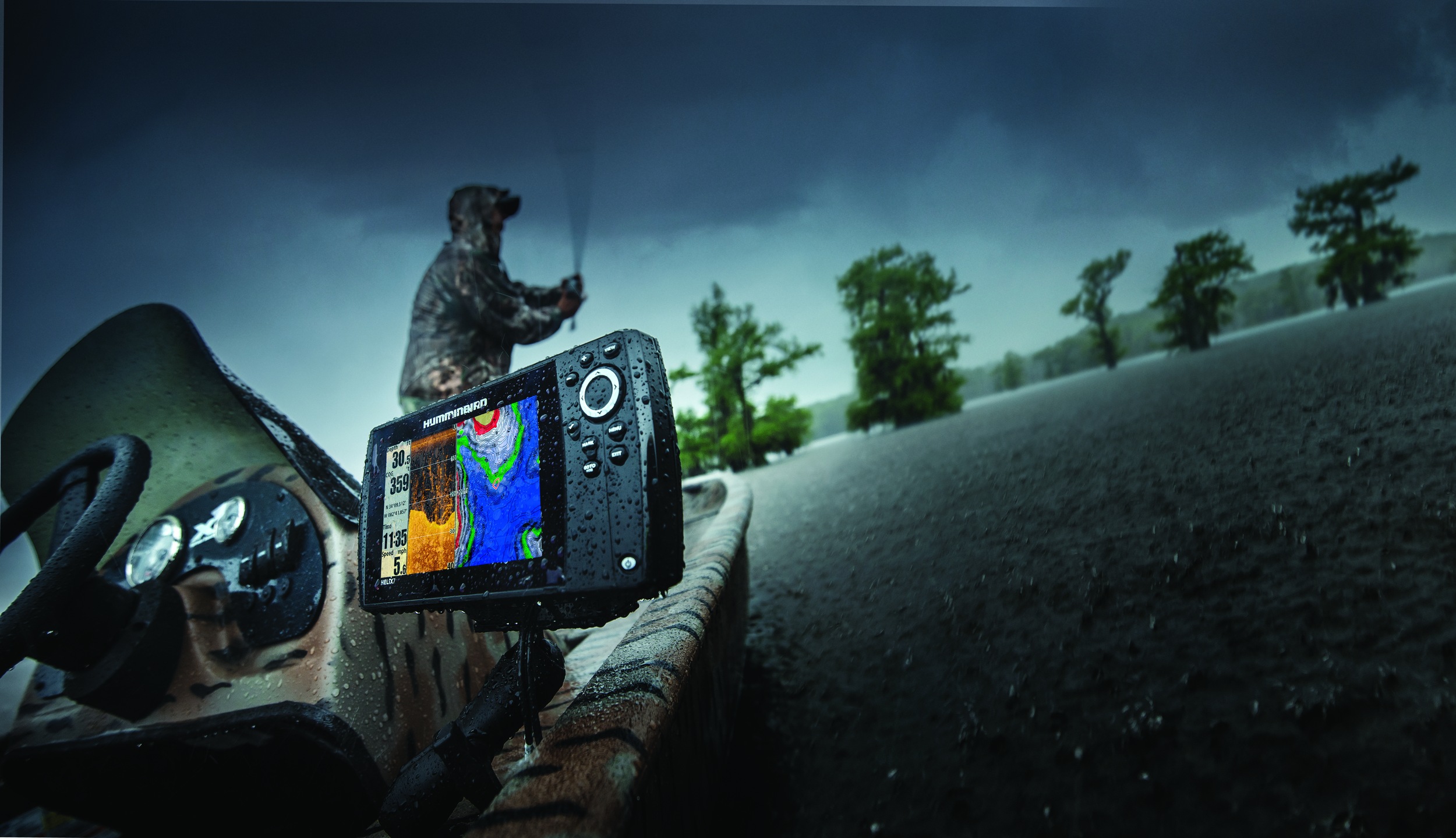 Sonar Humminbird HELIX 7 CHIRP MEGA DI GPS G4 – cu sondă – vedere 3