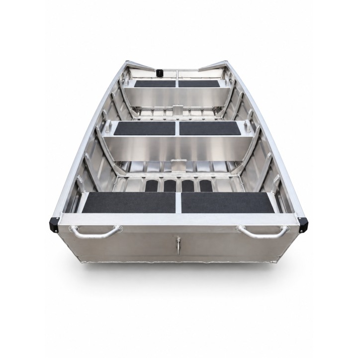 Alphaboat GB360 – interior
