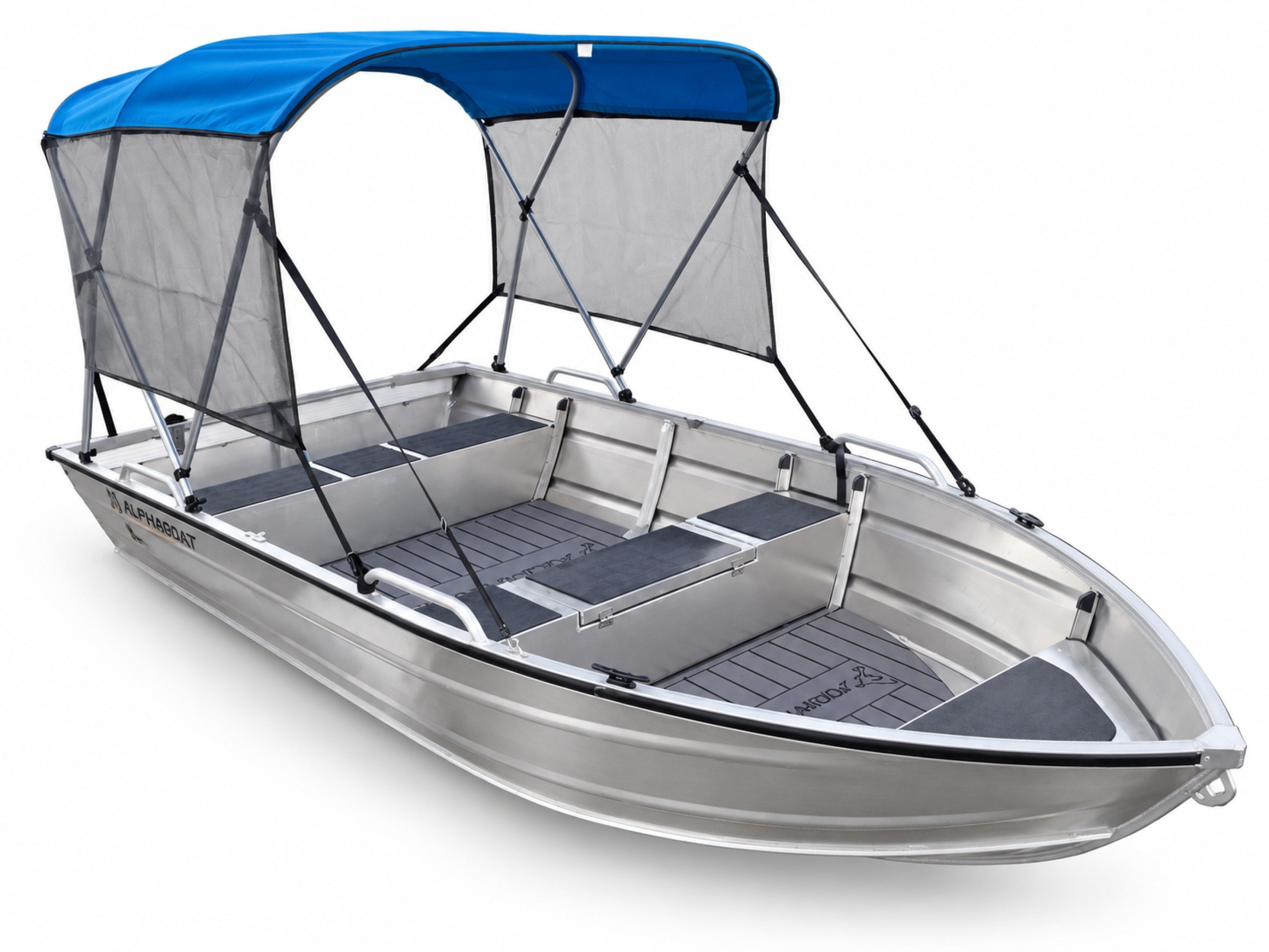 Alphaboat K380 Pro – interior; exemplu de echipare cu bimini și EVA