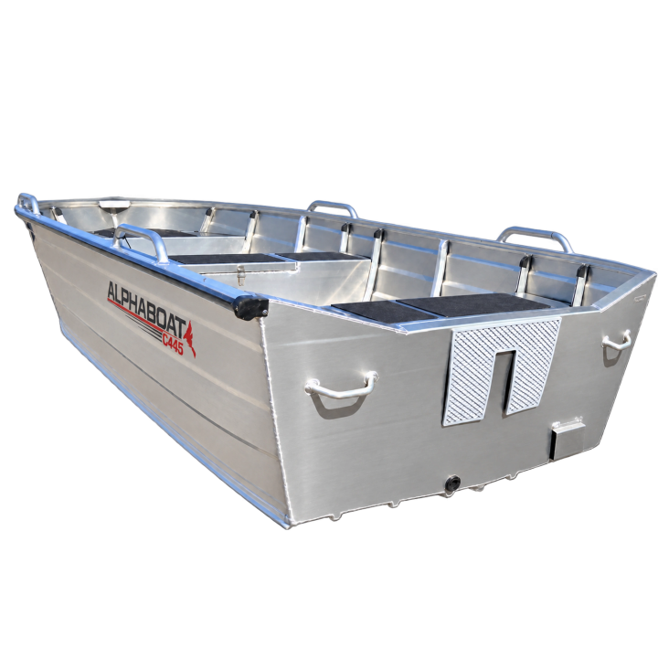 Alphaboat C445 PRO – oglinda și vedere dinspre pupa