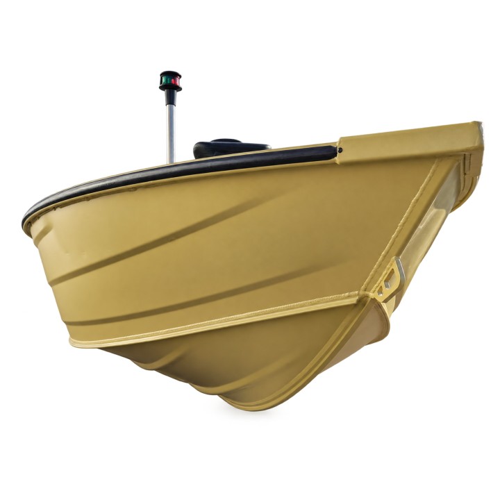 Alphaboat M500 – detaliul carenei și al provei